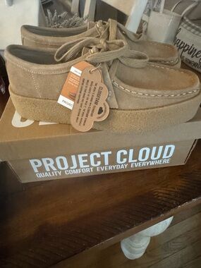 Project Cloud Suede Platform Moccasins in Tan size 7 NWT